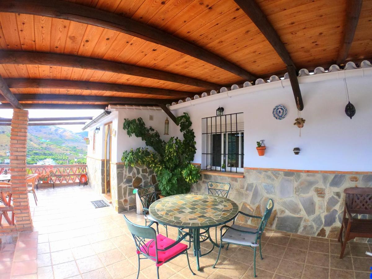 フリヒリアナ Casa La Araucariaヴィラ エクステリア 写真